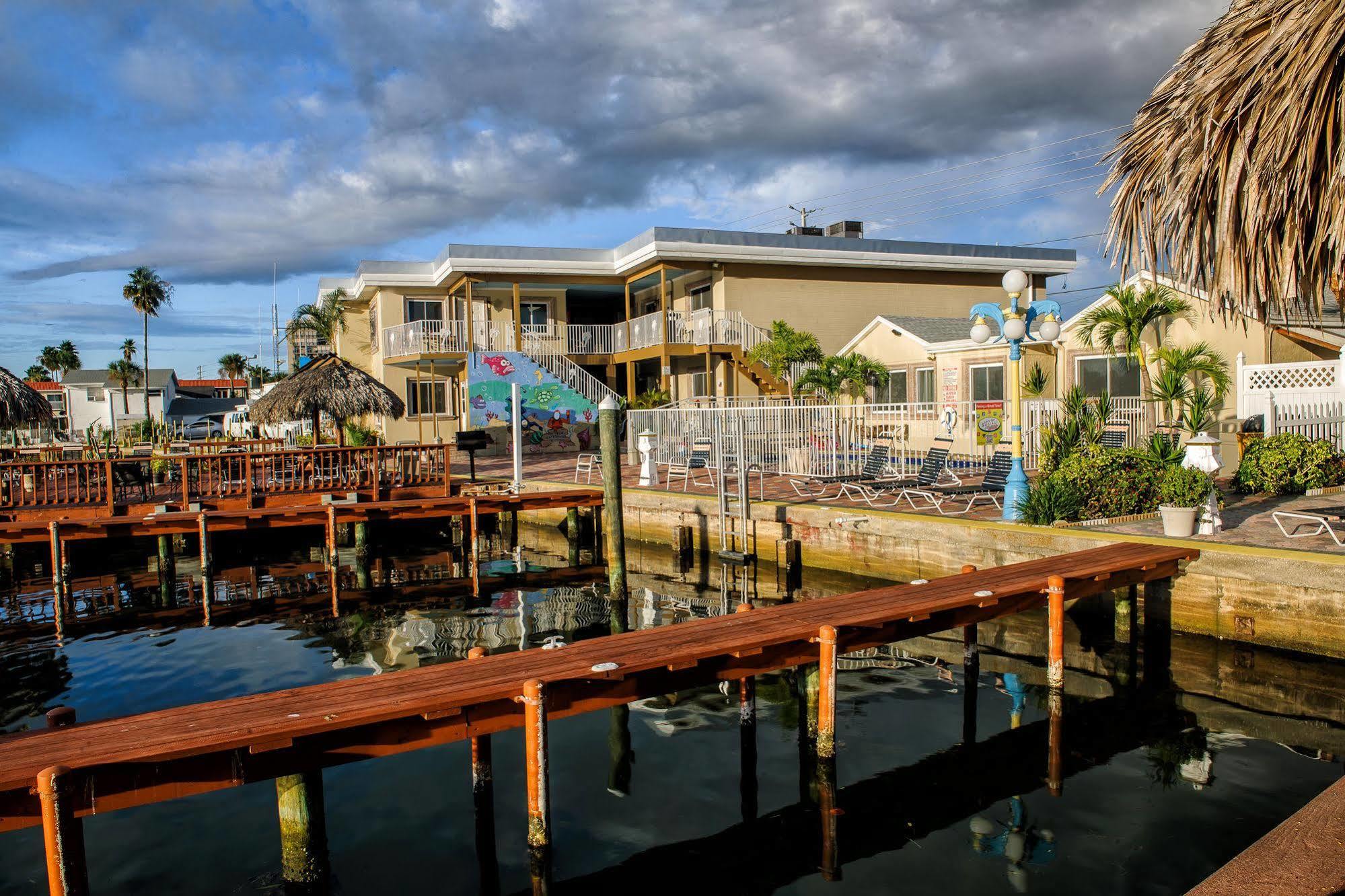 Bay Palms Waterfront Resort - Hotel And Marina เซนต์พีทบีช ภายนอก รูปภาพ